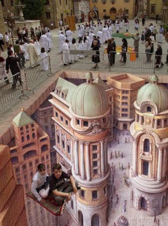Awesome 3D street Art done by Kurt Wenner 2.jpg