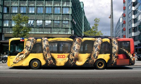 snake-bus-optical-illusion.jpg